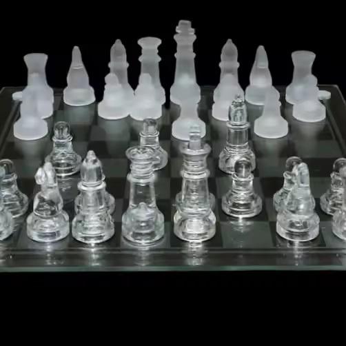 Jeu d'échecs en verre